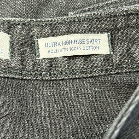 NWOT Hollister Black Denim Ultra High-Rise Skirt size 3 - Picture 4 of 5